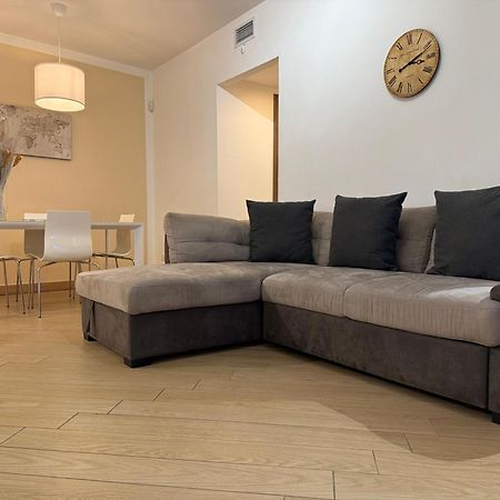 Comecasa Modern Apartment In Historical Centre 아스티 외부 사진