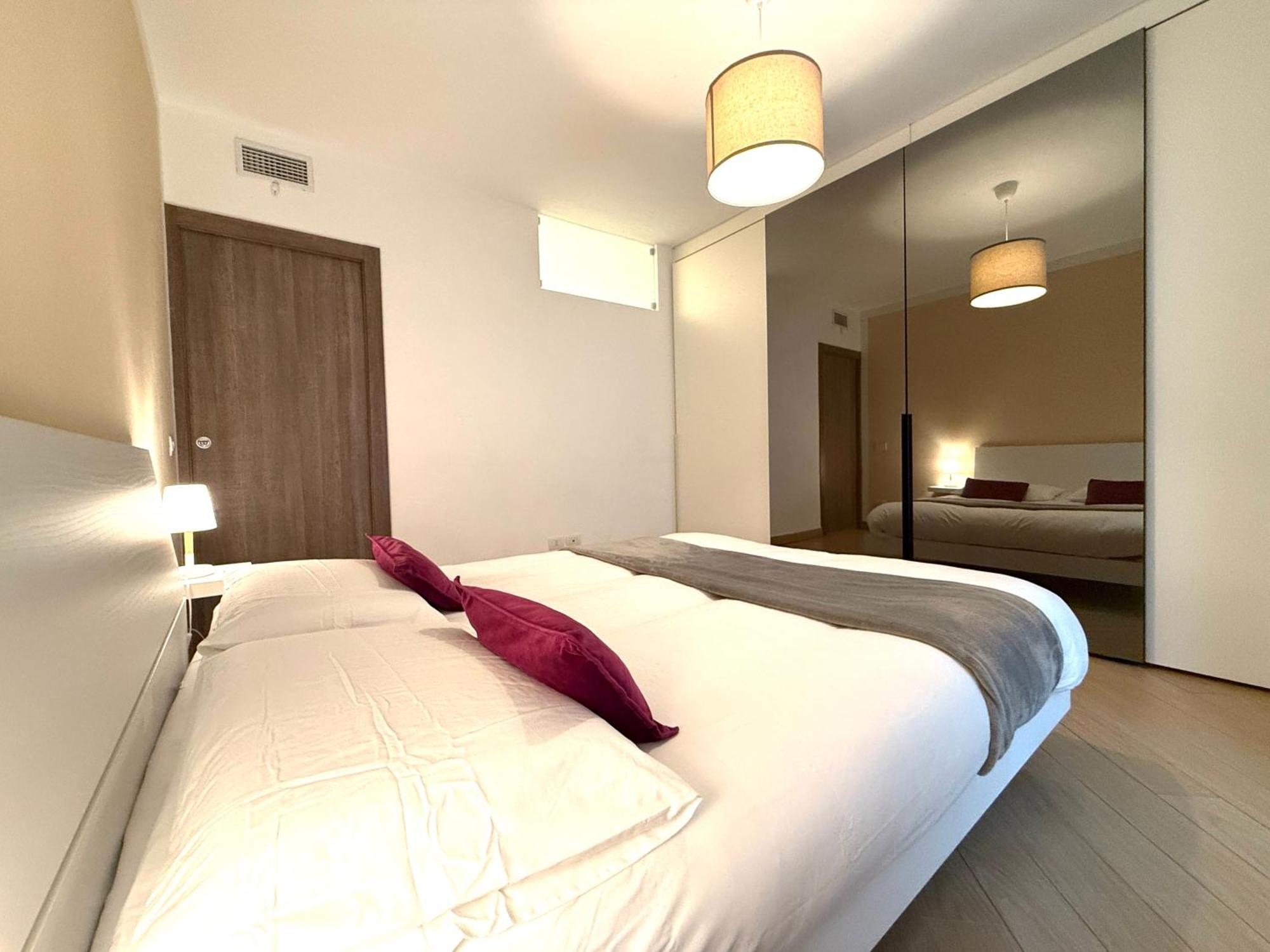 Comecasa Modern Apartment In Historical Centre 아스티 외부 사진